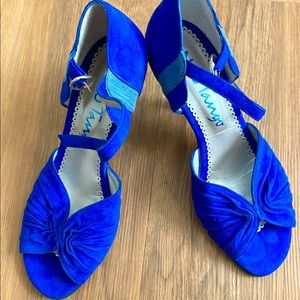 Neotango electric blue tango shoes